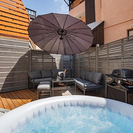 Terrace Apartment With 5 Rooms, Whirlpool And Bbq Augsburg Eksteriør bilde